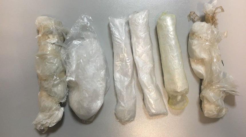 Eşofman Astarında Ve Ayakkabı Tabanında Uyuşturucu Ka&ccedil;ak&ccedil;ılığı