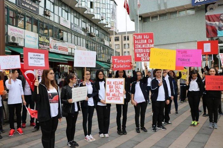 Lise Öğrencilerinden Türkçe Tabela Kullanan Esnafa Teşekkür Belgesi G4
