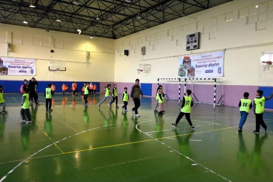 Geleneksel &Ccedil;ocuk Oyunları Ey&uuml;psultan&rsquo;da Yaşatılıyor