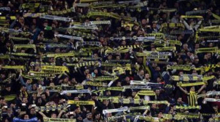 Trib&uuml;nlerde Ali Ko&ccedil; Sesleri