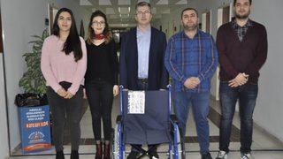 Konserde Toplanan Mavi Kapaklarla Alınan Tekerlekli Sandalyeler İhtiyaç Sahiplerine Gönderildi