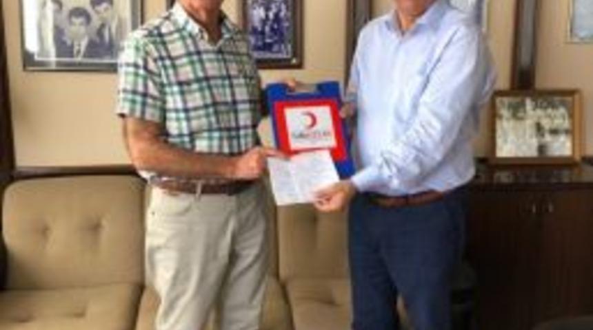 &lsquo;altın Madalyalı&rsquo; Bağış&ccedil;ıdan Kızılay&rsquo;a Destek