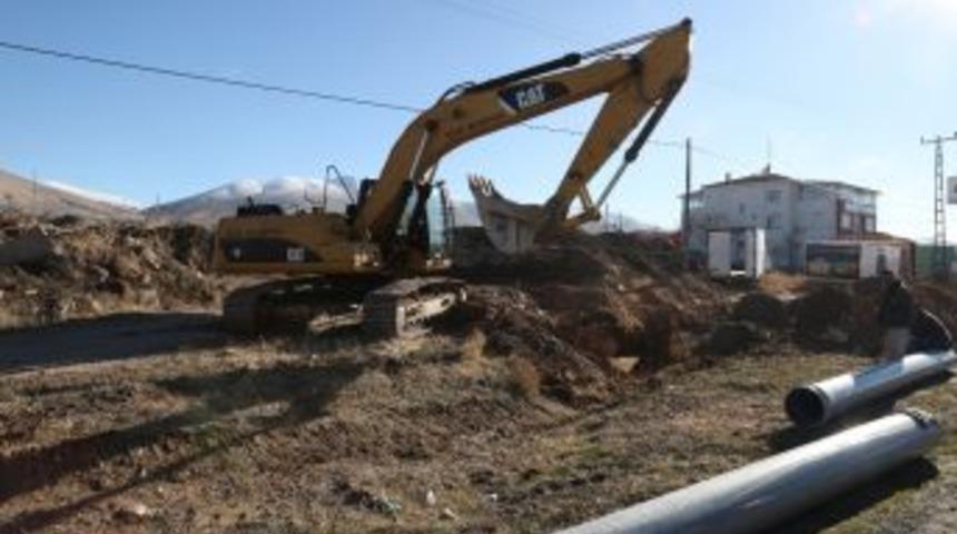 Niğde Belediyesi Altyapı &Ccedil;alışmalarına Devam Ediyor