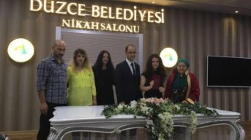 &Ouml;zel G&uuml;ne &Ouml;zel İlgi