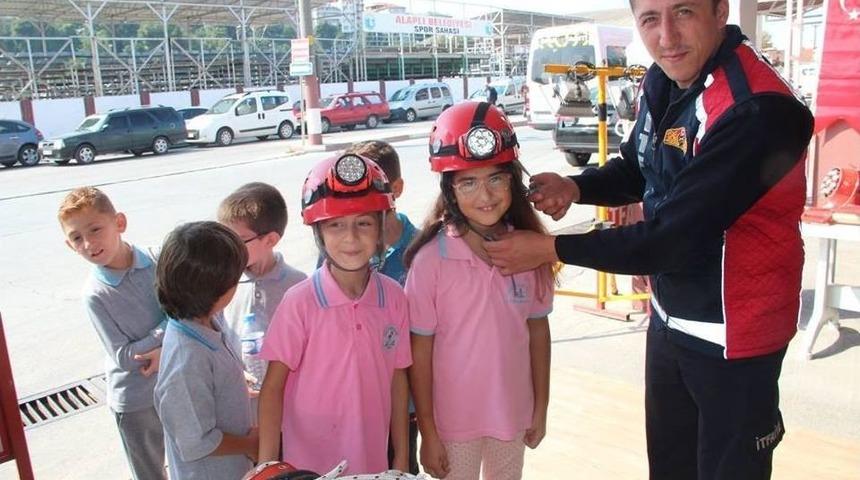 Alaplı&rsquo;da Minikler İtfaiyeyi Gezdi