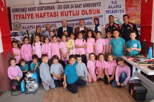 Alaplı’da Minikler İtfaiyeyi Gezdi