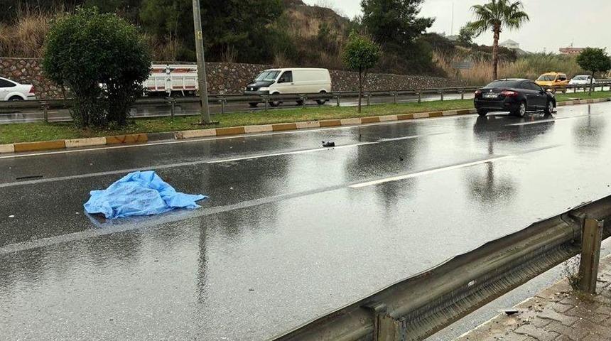 Otomobilin &Ccedil;arptığı Yaya &Ouml;ld&uuml;