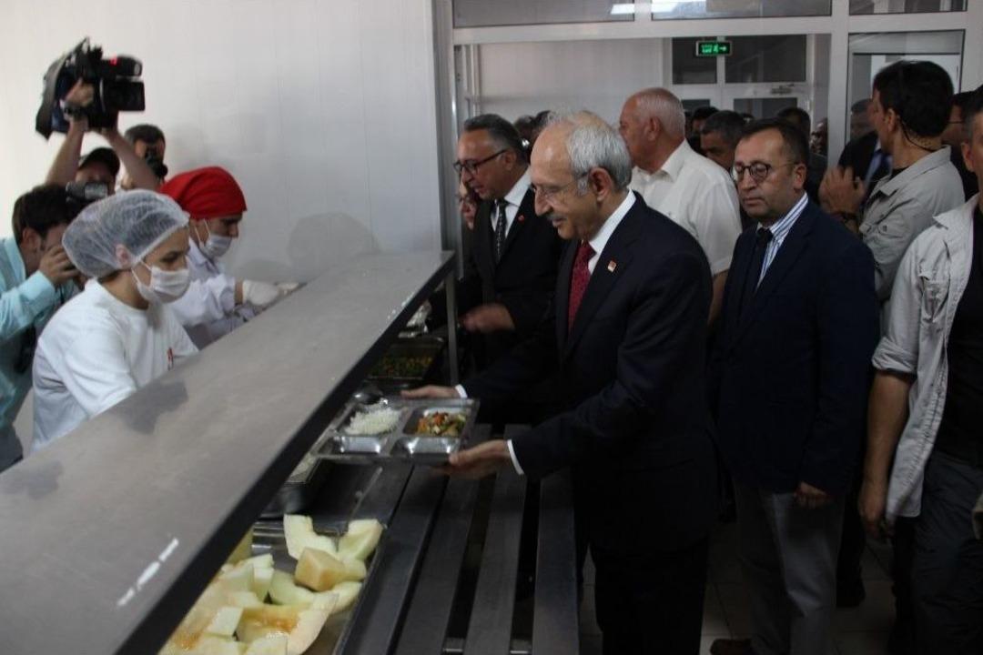 Kılı&ccedil;daroğlu İş&ccedil;ilerle Yemek Yedi