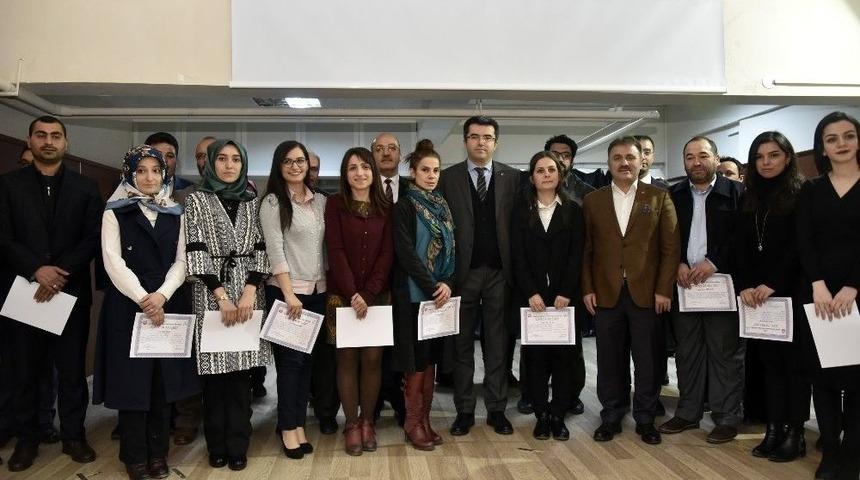 G&uuml;m&uuml;şhane&rsquo;de 29 &Ouml;ğretmen Daha Kodlama Ve Robotik Tasarım Eğitiminden Ge&ccedil;ti