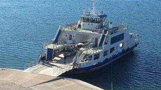 Feribot İskelesine Yolcu Bekleme Salonu