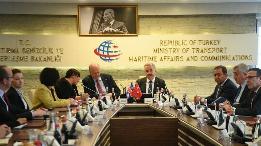 Bakan Arslan Ve İngiliz Mevkidaşı Grayling&rsquo;ten Ter&ouml;rle M&uuml;cadele İş Birliği