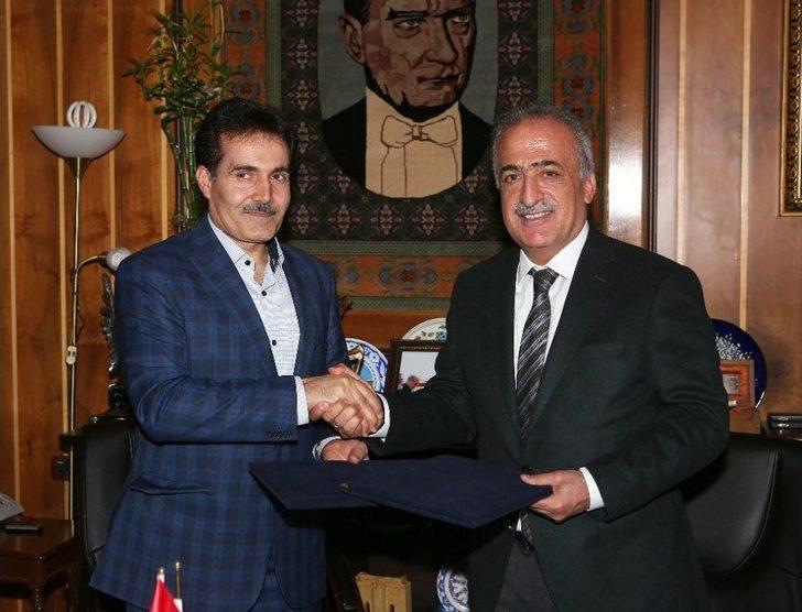 Bonab Üniversitesi Rektörü Karim Abbassian’dan Rektör Çomaklı’ya İade-i Ziyaret G1