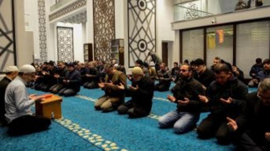 Meram&rsquo;da T&uuml;rk Askeri İ&ccedil;in Dua Edildi