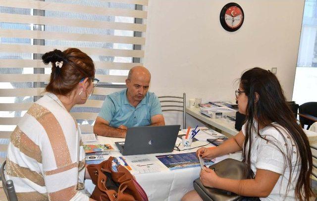 Başkan Çetin’den Üniversite Öğrencilerine Tercih Desteği