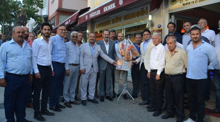 &rsquo;askıda Ekmek&rsquo; Kampanyasına Bir Destekte Mhp Aliağa&rsquo;dan