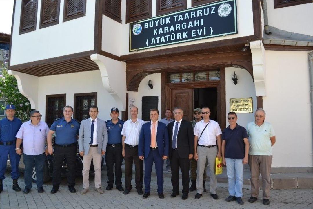 25 Ağustos Zafer Şenlikleri &Ouml;ncesi Değerlendirme Toplantısı