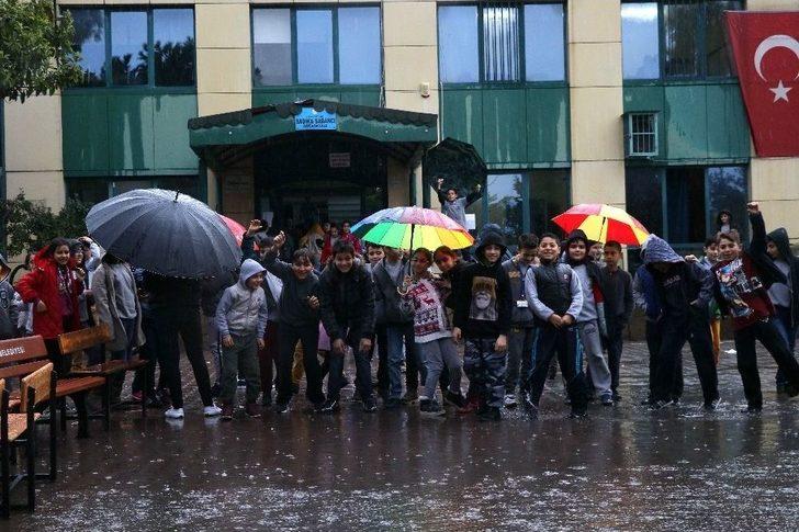 Adana’da Eğitime Yağmur Engeli G3