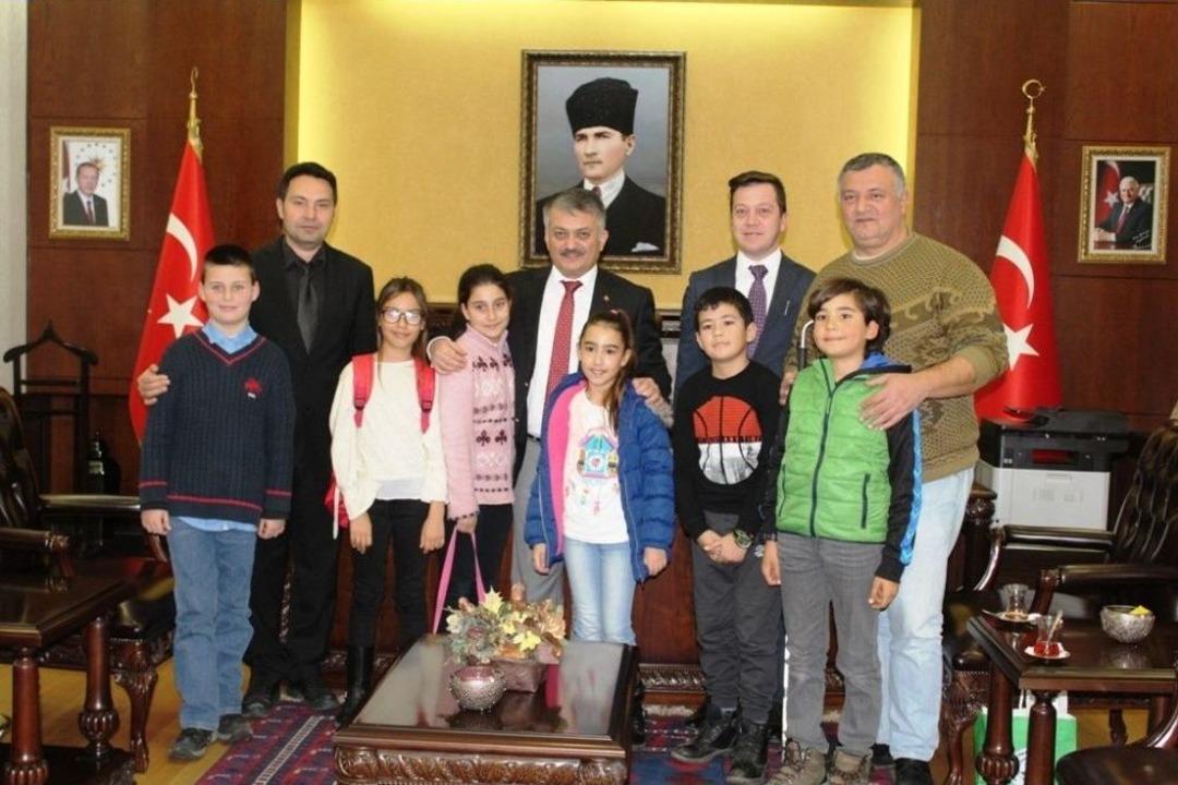 Balıkesir Valisi Yazıcı,&rsquo;mini Mini Empati Grubu&rsquo;na Katıldı