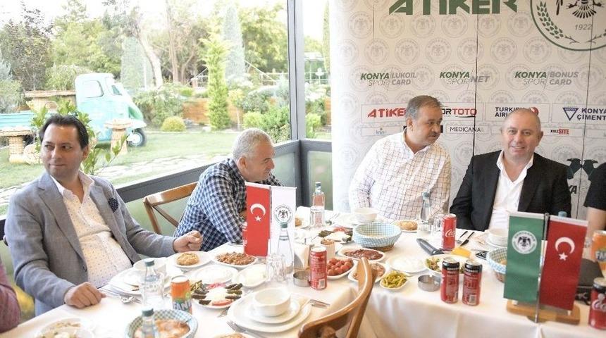 Atiker Konyaspor&rsquo;da Moral Ve Motivasyon Yemeği