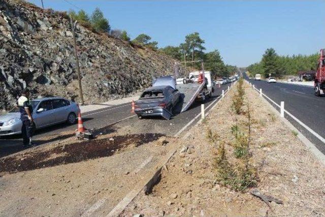 Muğla'da Yol Kontrol Noktasında Kaza: 1'i Polis, 2 Yaralı