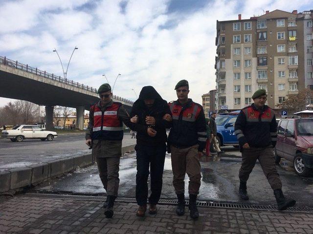 İnşaatlardan Hırsızlık Yapan 2 Kişi Yakalandı