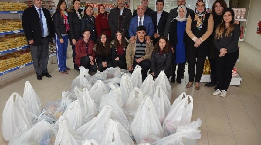 Yunusemreli &Ouml;ğrencilerden &Ouml;rnek Davranış