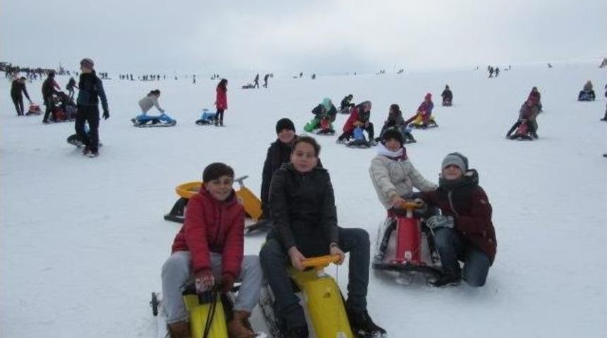 Yozgat &Ccedil;&ouml;z&uuml;m Koleji &Ouml;ğrencileri Erciyes&rsquo;te Kayak Heyecanı Yaşadı
