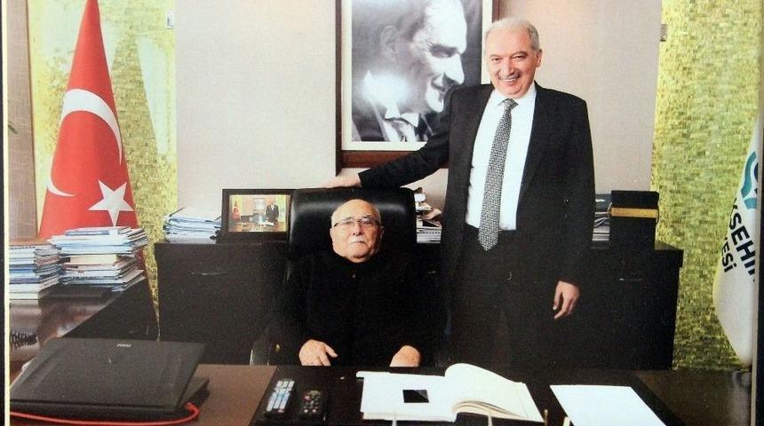 Mevl&uuml;t Uysal&rsquo;ın İbb Başkanlığı Adaylığı Memleketinde Sevin&ccedil;le Karşılandı