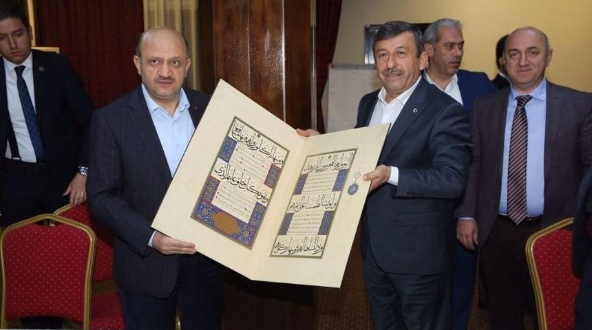 Başbakan Yardımcısı Fikri Işık, Darıca&rsquo;daki Projeleri Değerlendirdi