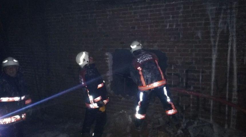 Ev Yangını Korkuttu