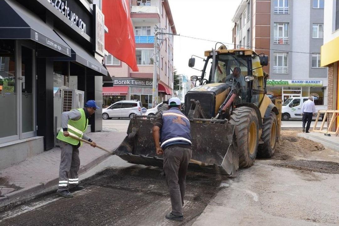 Fen İşleri Ekipleri 6 Noktada Aynı Anda &Ccedil;alışıyor