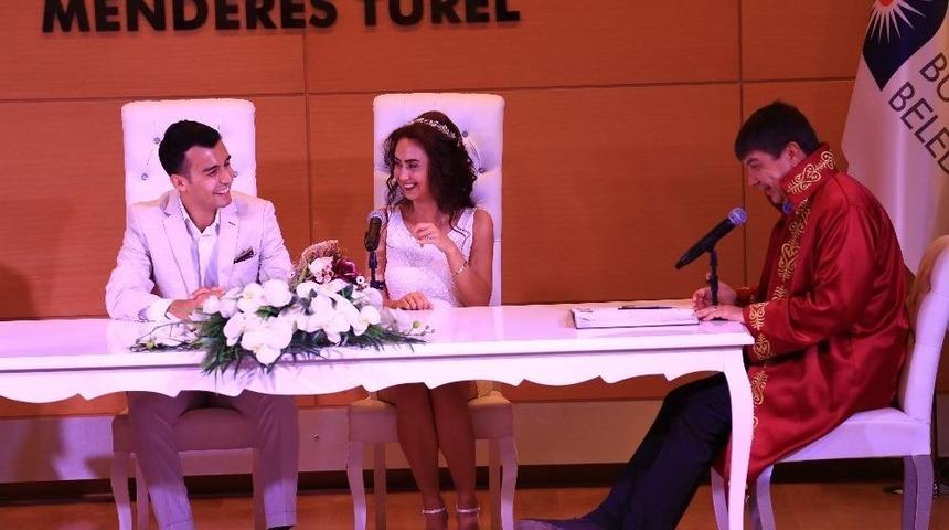 Başkan Türel Sunucusunun Nikahını Kıydı