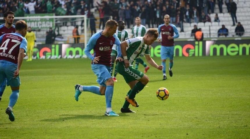 Süper Lig: Atiker Konyaspor: - Trabzonspor: (ilk Yarı)