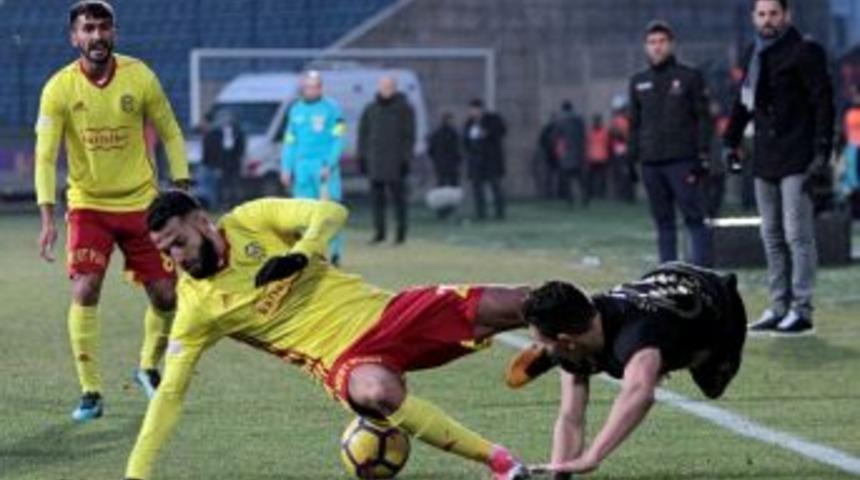 Evkur Yeni Malatyaspor Ka&ccedil;an Galibiyete &Uuml;z&uuml;l&uuml;yor