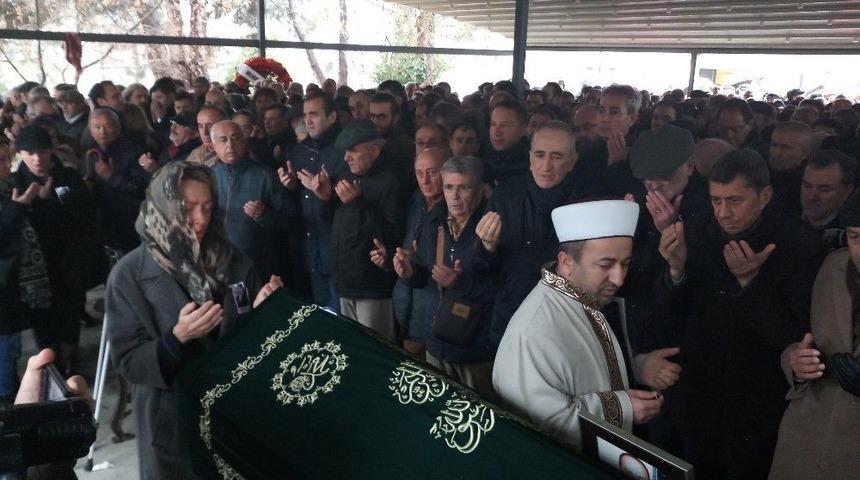 Eski Deniz Kuvvetleri Komutanı &Ouml;rnek&rsquo;in Oğlu Son Yolculuğuna Uğurlandı