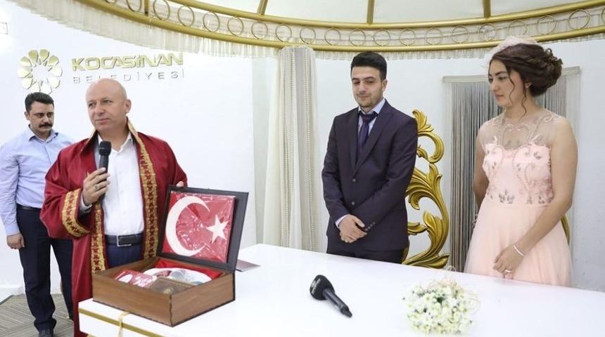 Kocasinan&rsquo;da Bir G&uuml;nde 45 &Ccedil;ift Mutlu Yuvaların Temelini Attı