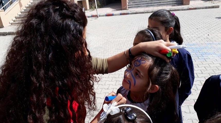 Ağrı’da ‘mobil Gençlik Merkezi Projesi’