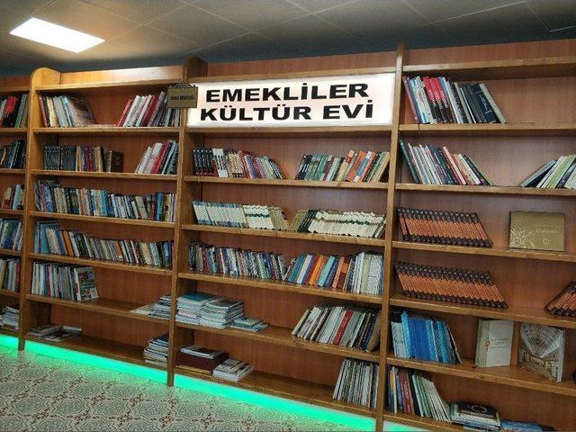 Emeklilere Özel Kültür Evi