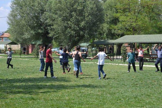 Yaz Kur’an Kursu Öğrencilerinde Piknik Heyecanı