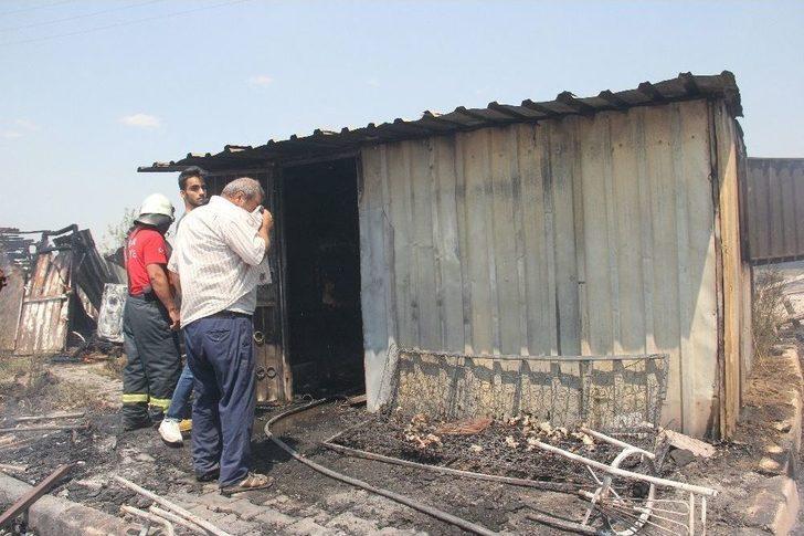 Anız Yangını Hurdacıyı Evsiz Bıraktı G2