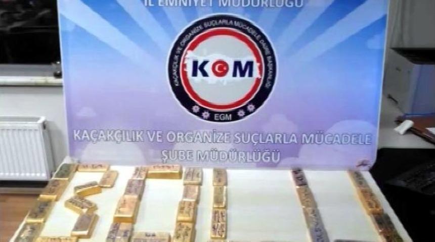 Otob&uuml;s&uuml;n Buzdolabından K&uuml;l&ccedil;e K&uuml;l&ccedil;e Altın &Ccedil;ıktı