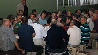 Başkan Özaltun, Akşam Mahalle Sakinleriyle Sabah Esnafla Bir Araya Geldi