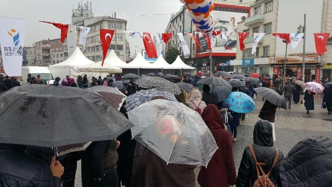 Esenler&rsquo;de D&uuml;zenlenen Festivalde 5 Ton Kestane İkram Edildi