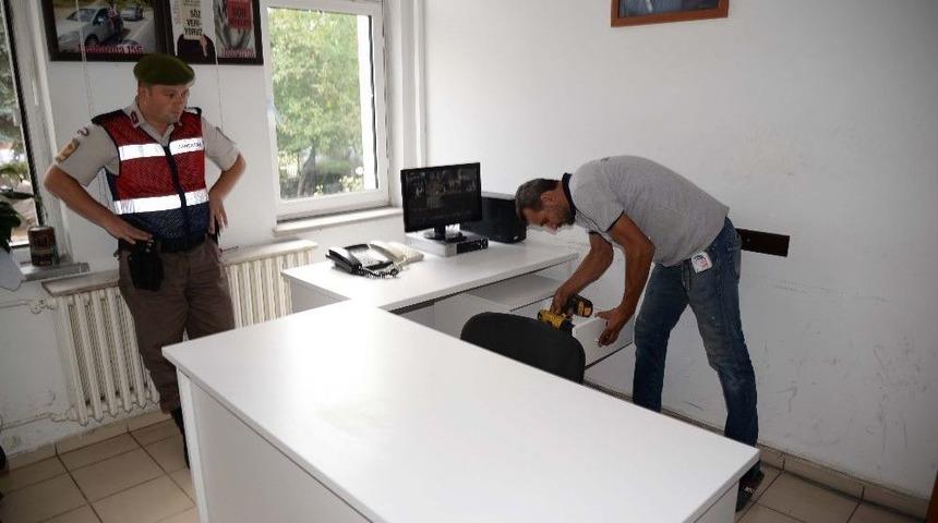 Boz&uuml;y&uuml;k Belediyesi, Jandarma Teşkilatı&rsquo;nın Yanında Olduğunu G&ouml;sterdi