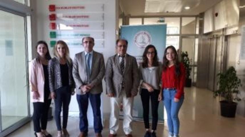 T&uuml;rkiye&rsquo;nin İlk Podoloji Y&uuml;ksek Lisans &Ouml;ğrencileri Eğitim Ve &Ouml;ğretime Başladı