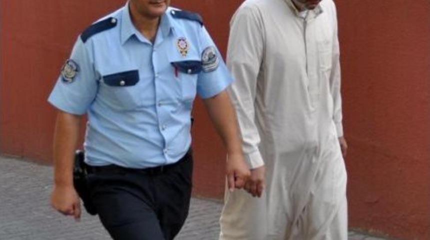 Suriyelilere Ka&ccedil;ak Sigara Ve T&uuml;t&uuml;n Operasyonu