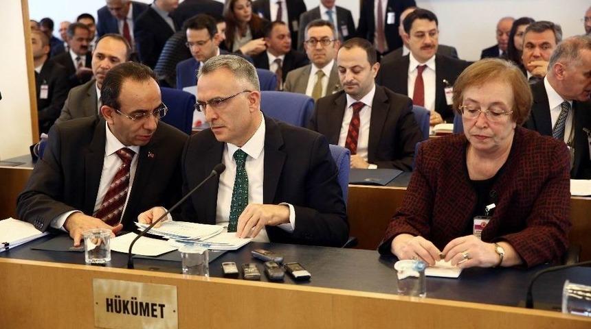 Bakan Ağbal: "asgari &Uuml;cretlinin Gelirini Hi&ccedil;bir Şekilde Bin 404 Liranın Altına D&uuml;şmemesini Sağlamak &Uuml;zere Yasal D&uuml;zenleme &Ouml;nerimiz Var"