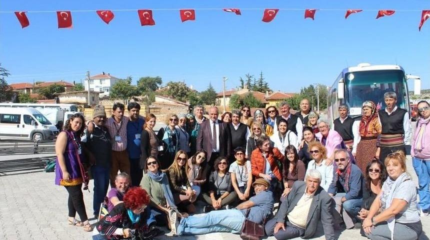 Han&rsquo;da &rsquo;3&rsquo;&uuml;nc&uuml; Uluslararası Dostluk Ve Sanat Sempozyumu&rsquo; Başladı