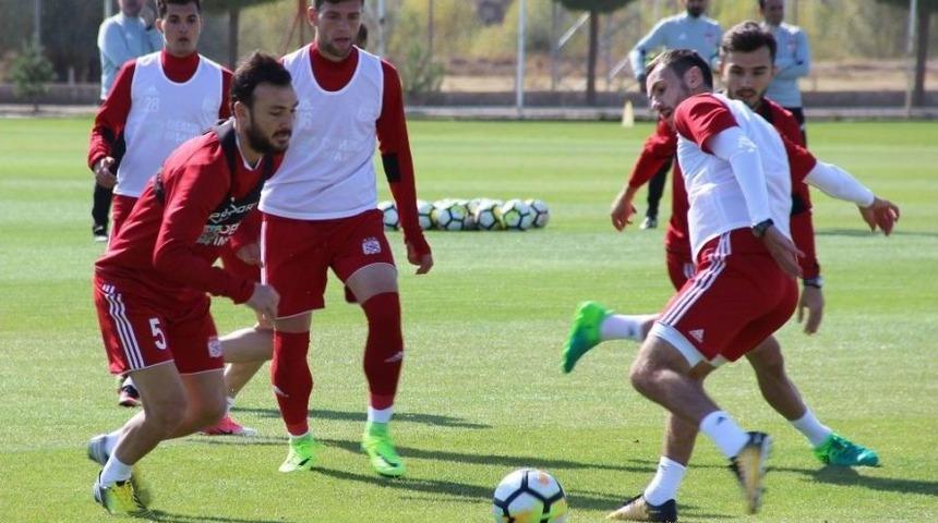 D.g. Sivasspor, Kasımpaşa Ma&ccedil;ı Hazırlıklarını S&uuml;rd&uuml;rd&uuml;