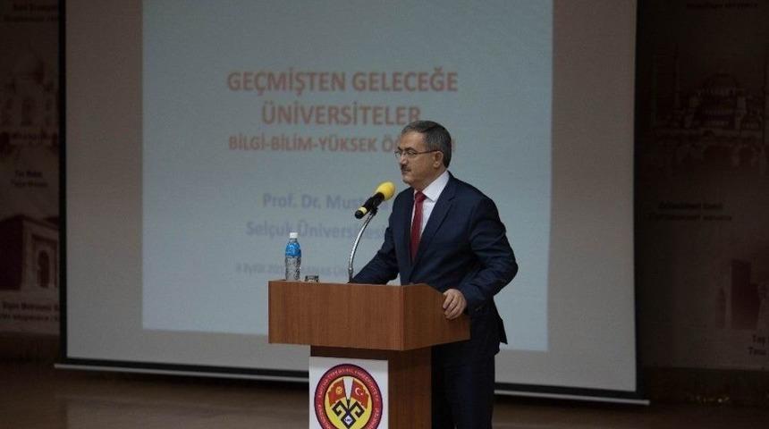 Kırgızistan T&uuml;rkiye Manas &Uuml;niversitesi&rsquo;nde İlk Ders Rekt&ouml;r Şahin&rsquo;den
